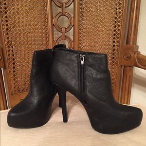 Black Booties-EUC